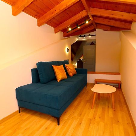 Fegi Rooms Himare Bagian luar foto