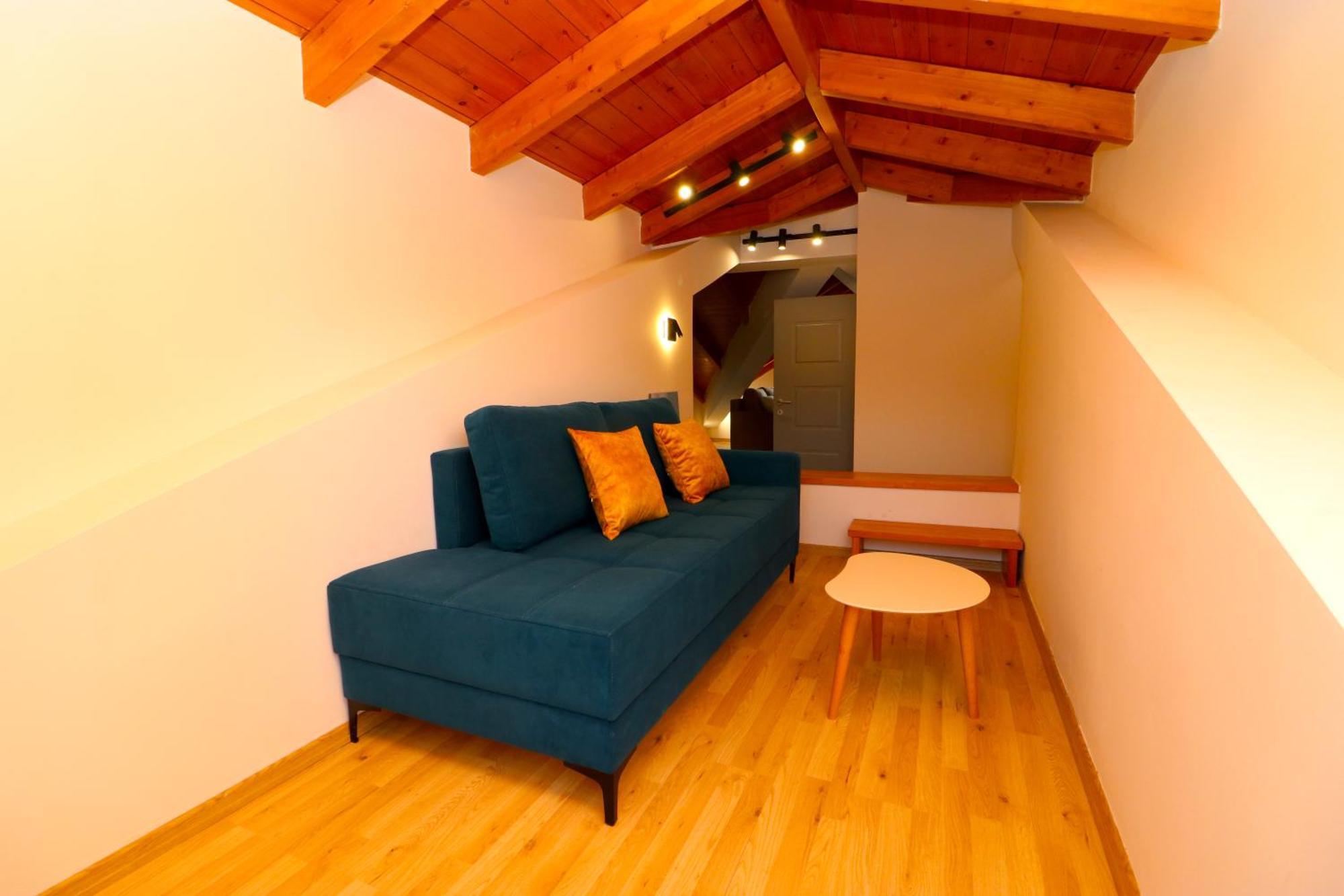 Fegi Rooms Himare Bagian luar foto