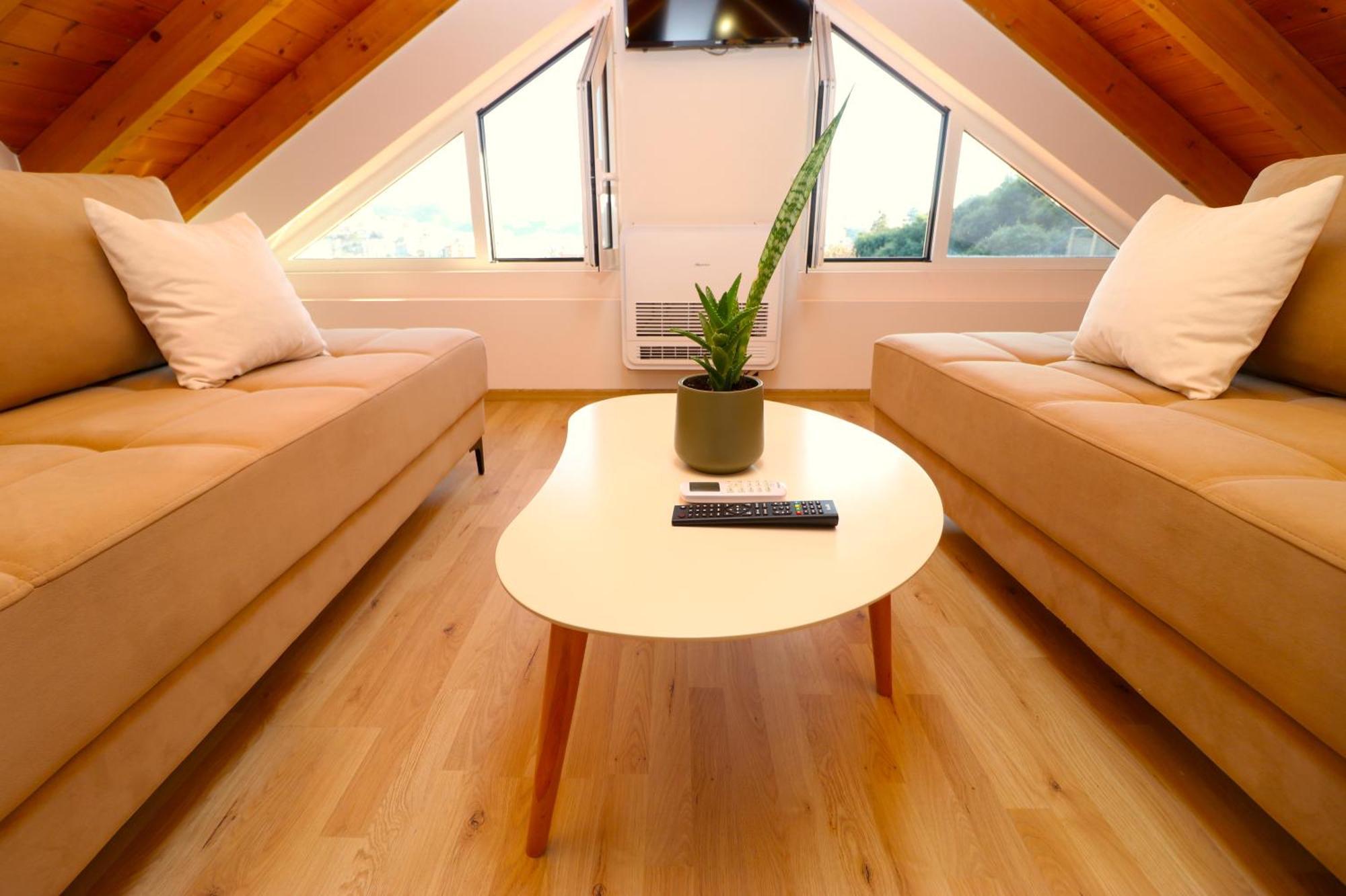 Fegi Rooms Himare Bagian luar foto