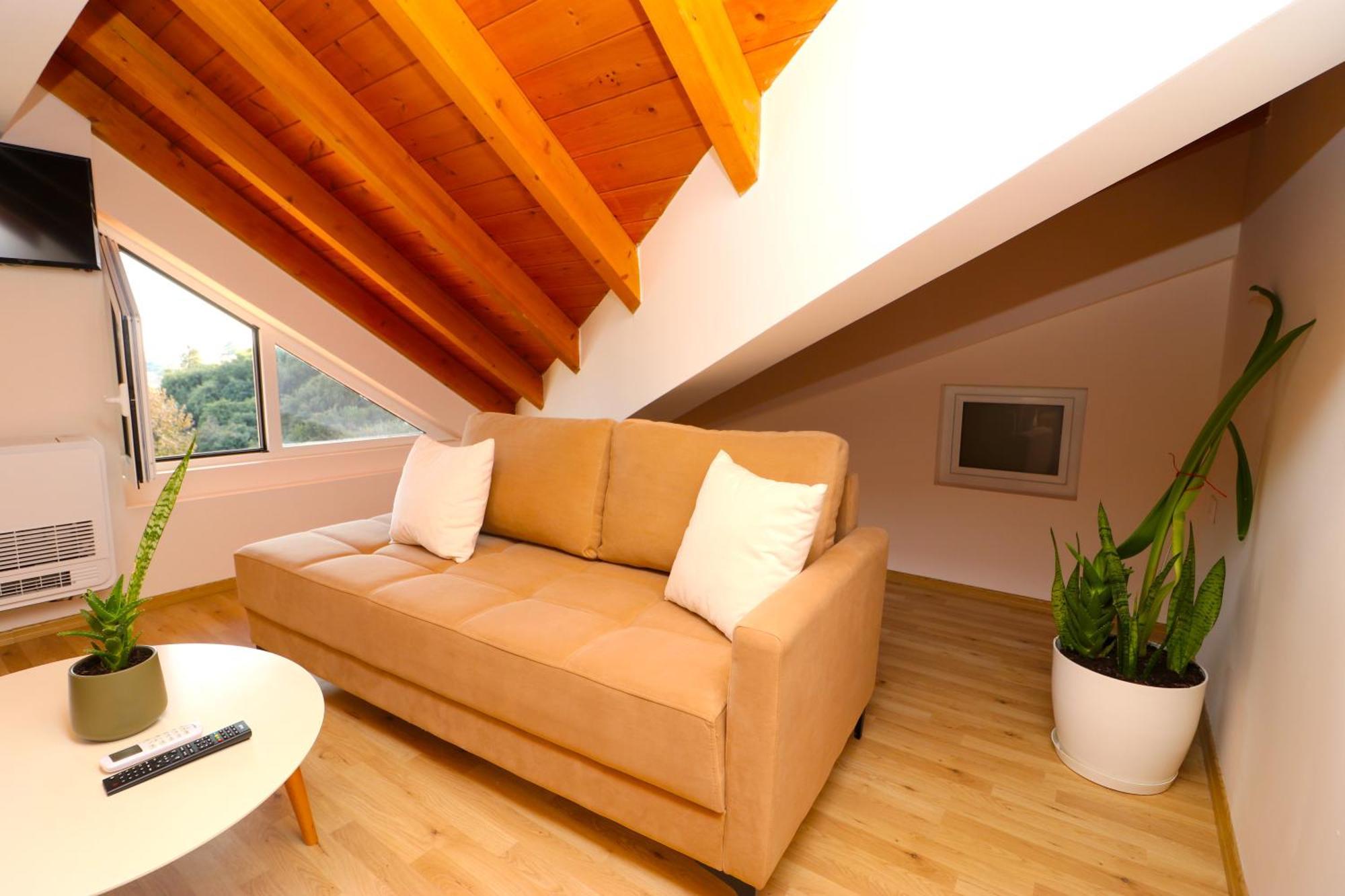 Fegi Rooms Himare Bagian luar foto