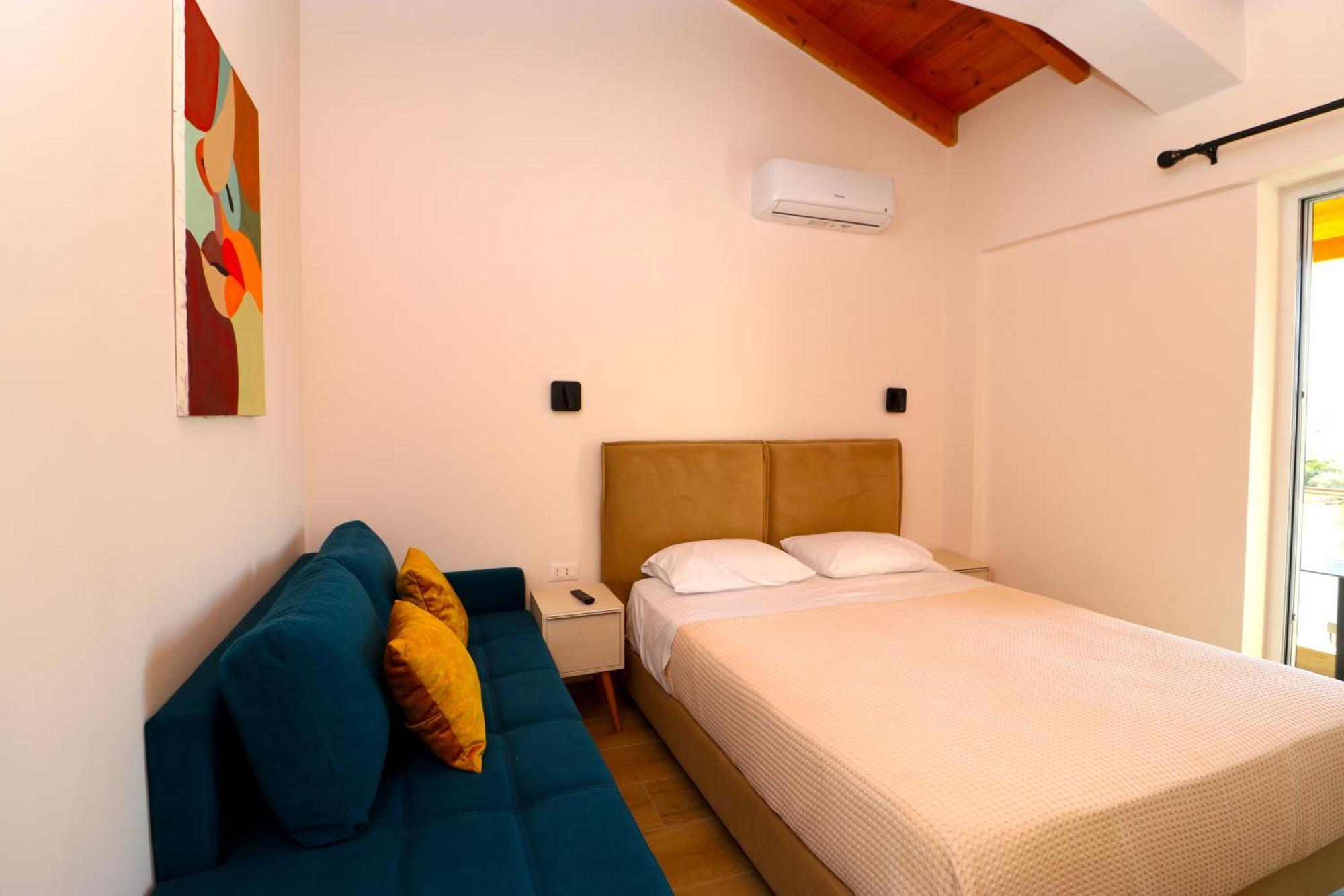 Fegi Rooms Himare Bagian luar foto