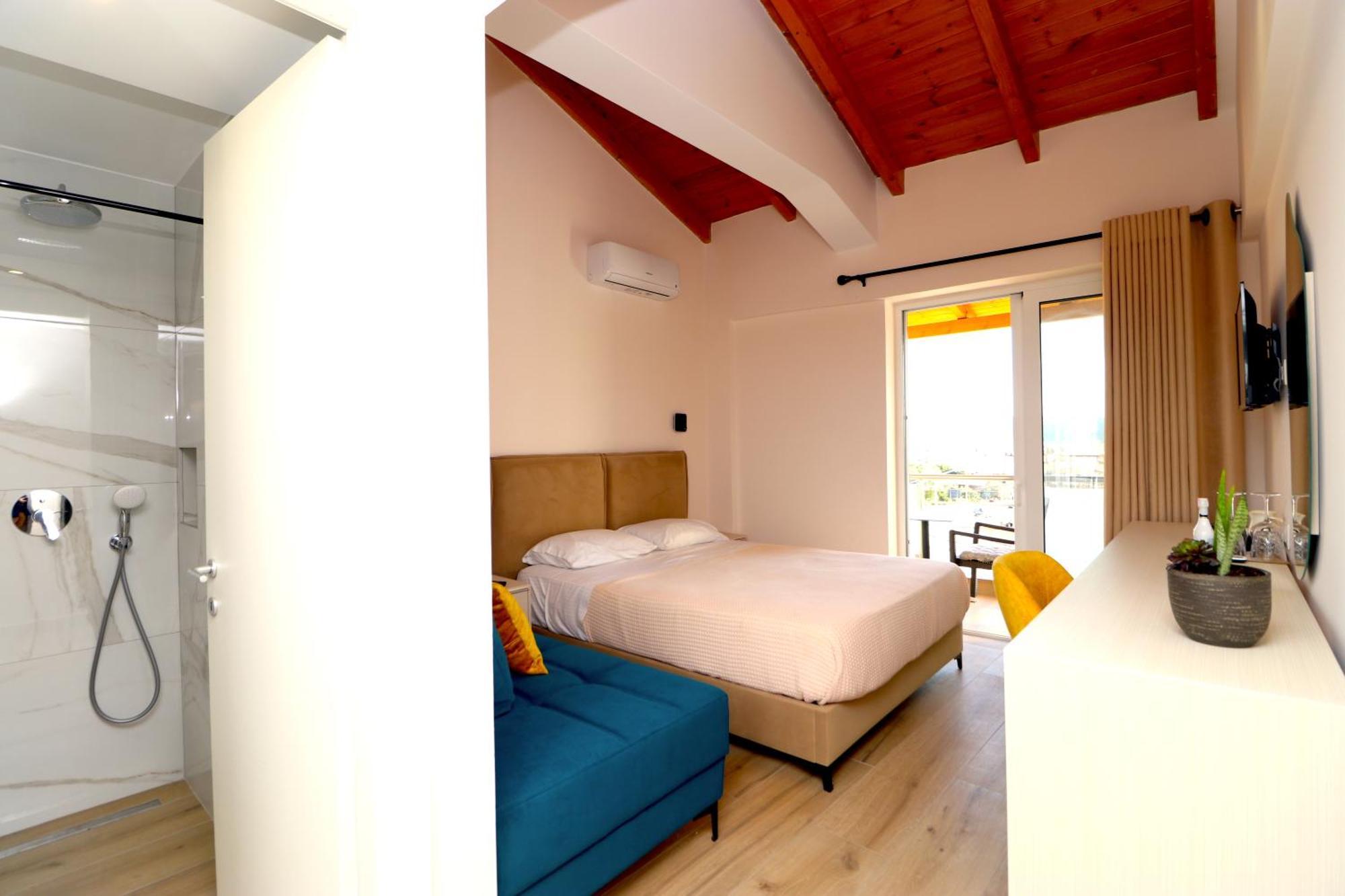 Fegi Rooms Himare Bagian luar foto