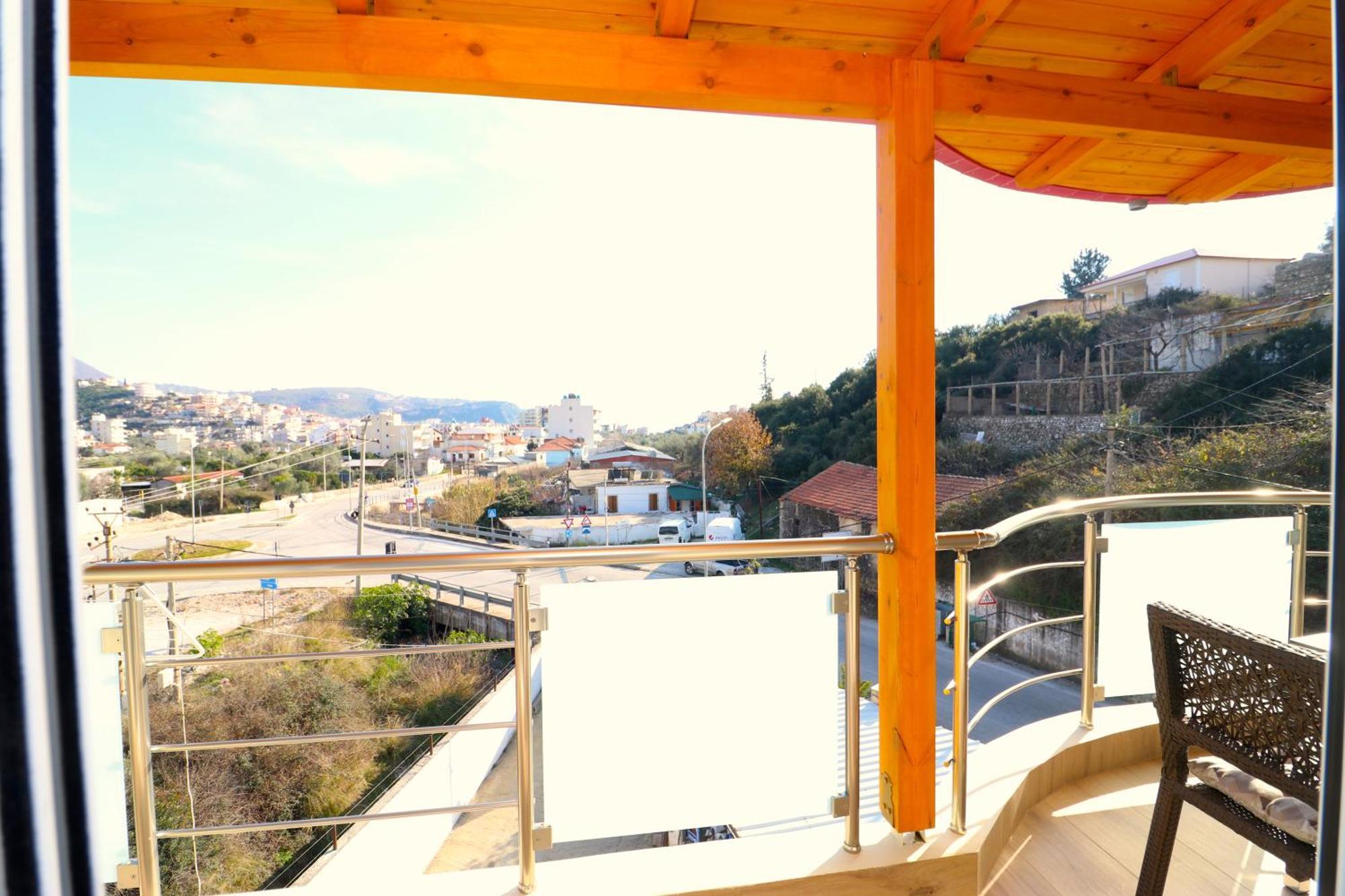 Fegi Rooms Himare Bagian luar foto
